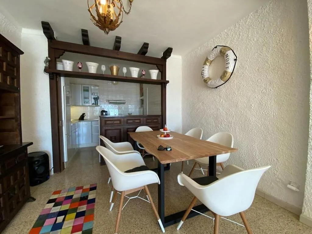 Vakantiehuis Casacarl Comfortable Holiday Residence Roses Spanje